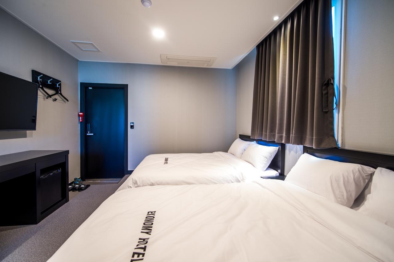 Ekonomy Hotel Jeongseon Eksteriør bilde