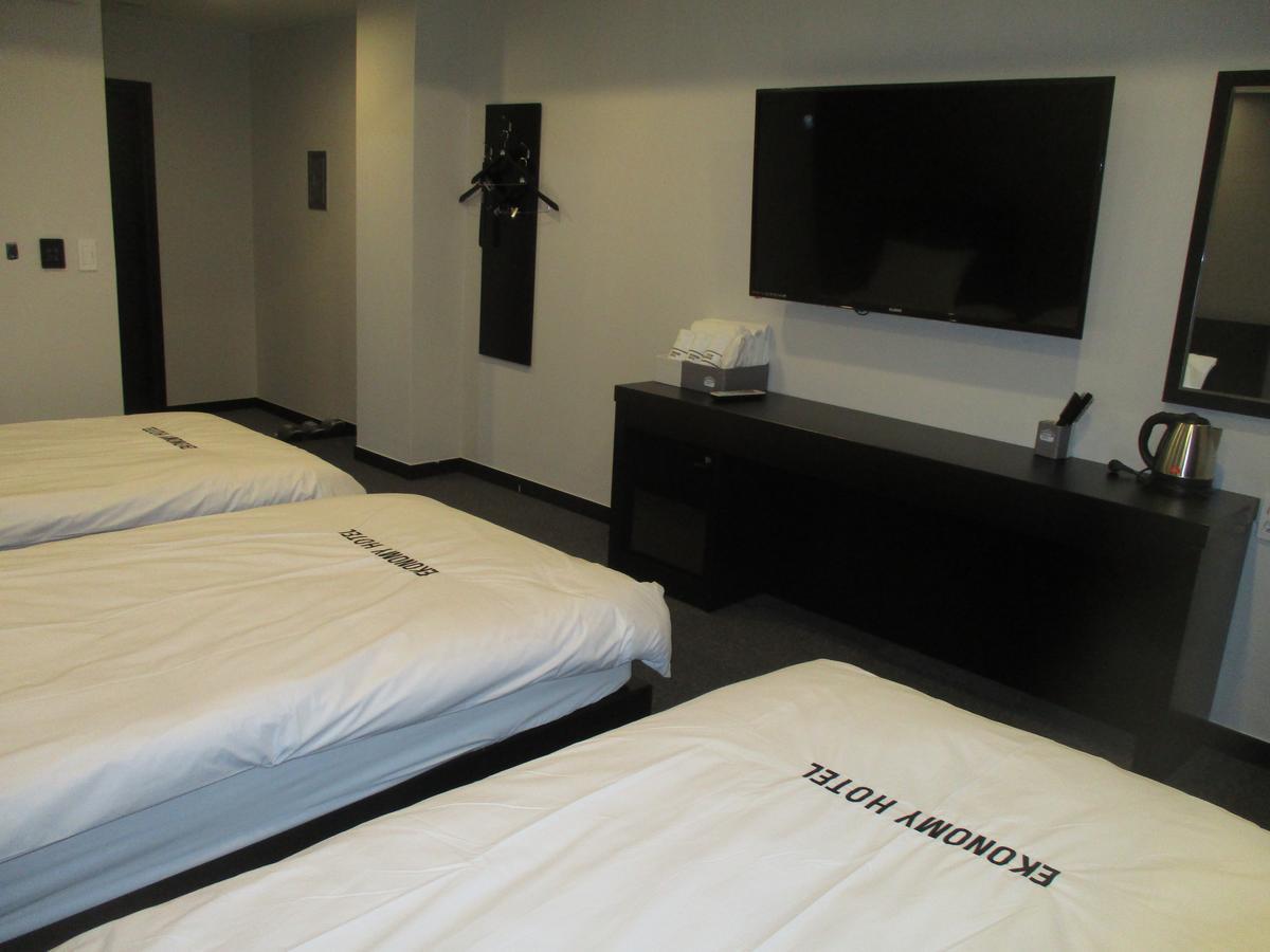 Ekonomy Hotel Jeongseon Eksteriør bilde