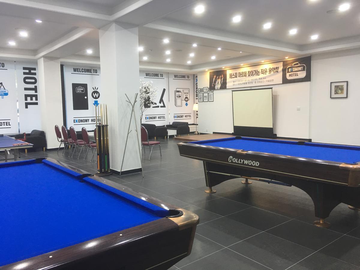 Ekonomy Hotel Jeongseon Eksteriør bilde